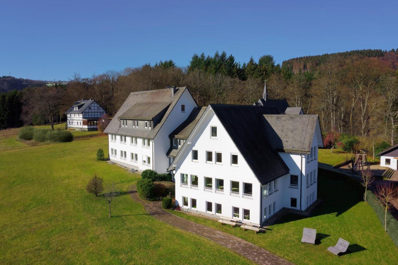St. Bonifatius Hotel Winterberg Bagian luar foto